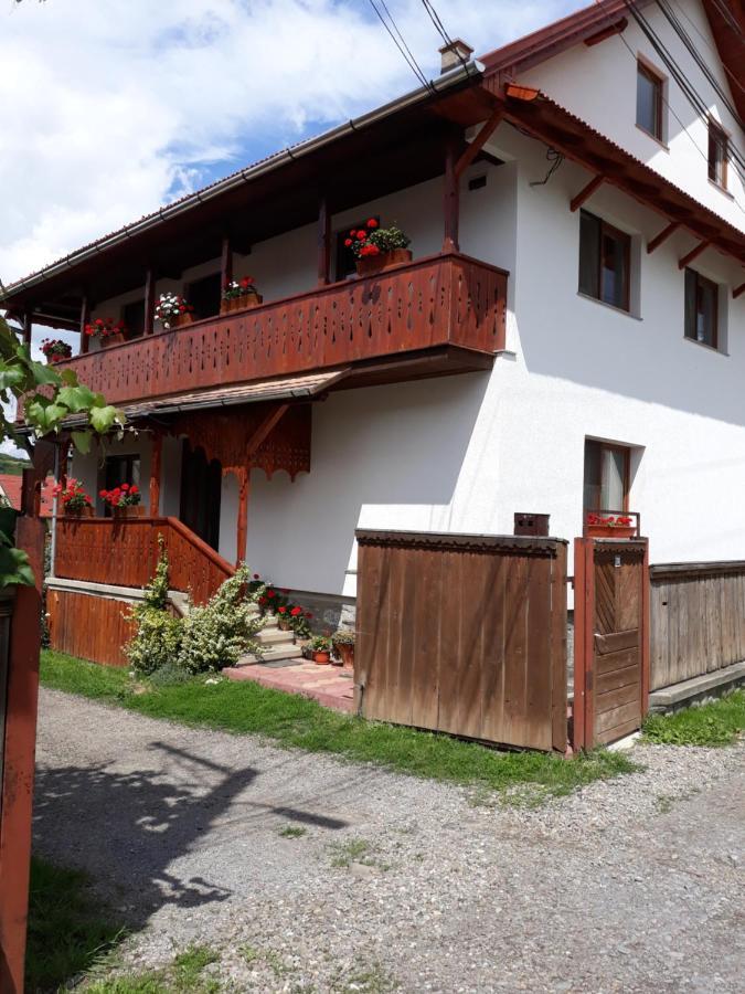 プライド Molnar Vendeghaz Bed & Breakfast エクステリア 写真