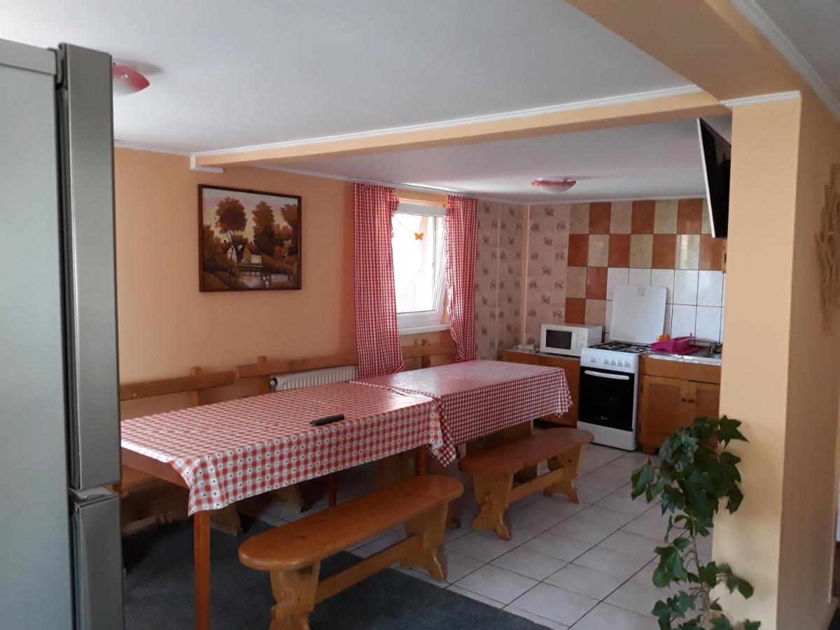 プライド Molnar Vendeghaz Bed & Breakfast エクステリア 写真